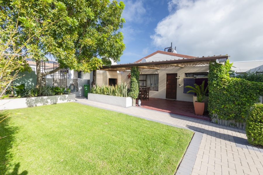 6 Bedroom Property for Sale in Myburgh Park Western Cape